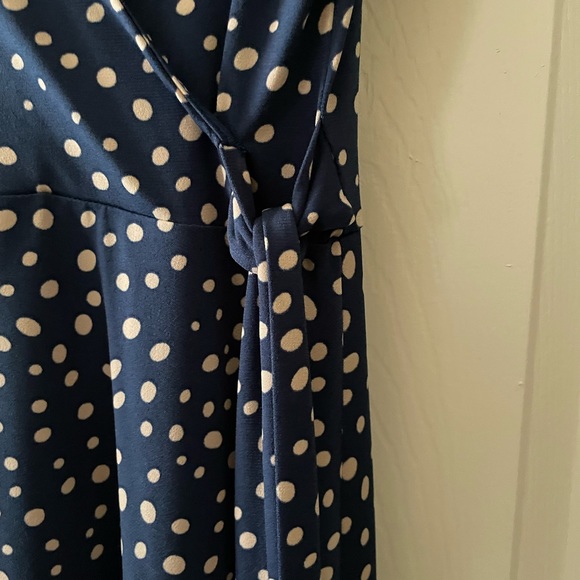 Kaileigh (Stitch Fix) medium dress blue polka dots. Never worn. BNWOT - Picture 2 of 3